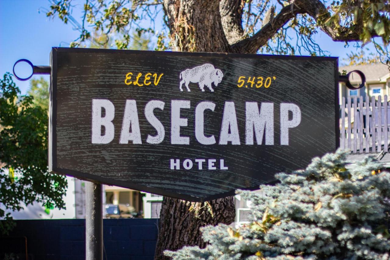 Basecamp Boulder Hotel Exterior photo